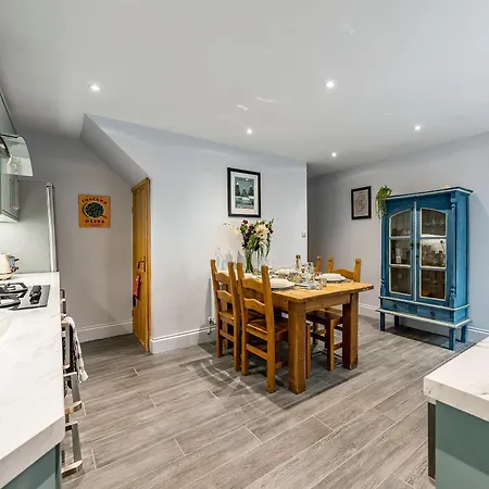 Carrie's Gate בית נופש *